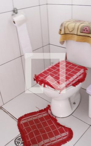 Casa à venda com 100m², 2 quartos e 1 vagaBanheiro de serviço