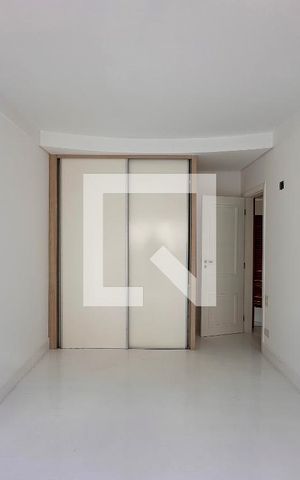 Apartamento à venda com 340m², 2 quartos e 4 vagasSuíte 1