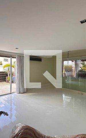 Apartamento à venda com 340m², 2 quartos e 4 vagasSala Tv Superior