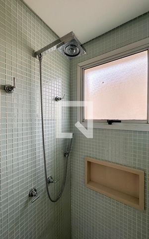 Apartamento à venda com 340m², 2 quartos e 4 vagasDetalhe Banheiro Suíte 1