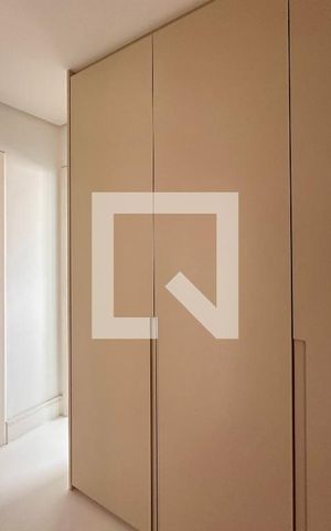 Apartamento à venda com 340m², 2 quartos e 4 vagasCorredor Suítes
