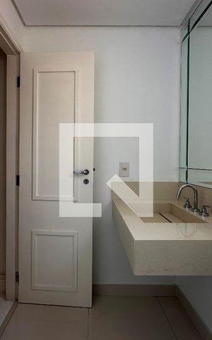 Apartamento à venda com 340m², 2 quartos e 4 vagasLavabo/ Banheiro Social