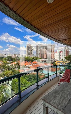 Apartamento à venda com 340m², 2 quartos e 4 vagasSacada