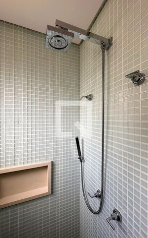 Apartamento à venda com 340m², 2 quartos e 4 vagasDetalhe Lavabo/ Banheiro Social