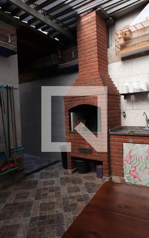 Casa à venda com 160m², 3 quartos e 2 vagasQuintal