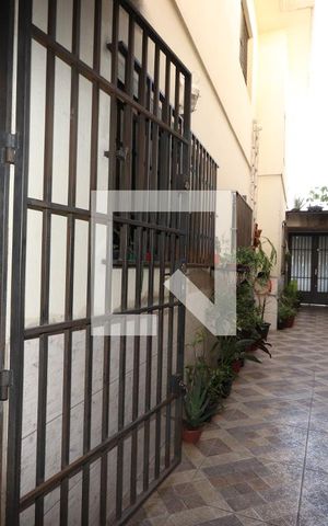Casa à venda com 160m², 3 quartos e 2 vagasCorredor