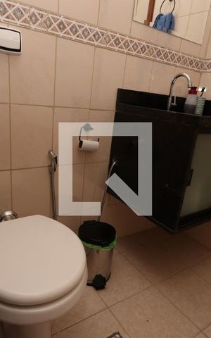 Casa à venda com 160m², 3 quartos e 2 vagasBanheiro