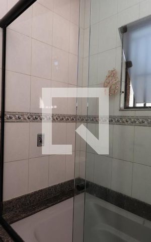 Casa à venda com 160m², 3 quartos e 2 vagasBanheiro da Suíte