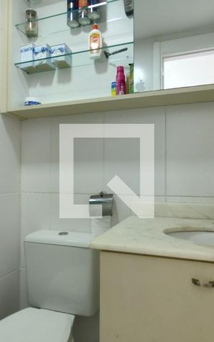 Apartamento à venda com 56m², 2 quartos e 1 vaga Apartamento à venda com 56m², 2 quartos e 1 vagaBanheiro Social