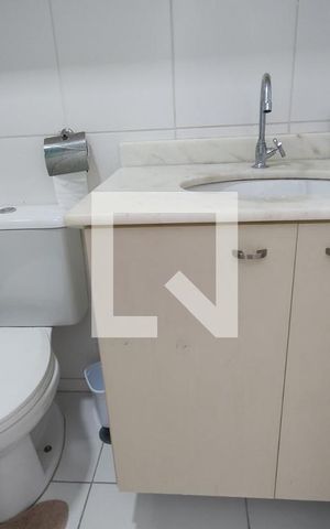 Apartamento à venda com 56m², 2 quartos e 1 vaga Apartamento à venda com 56m², 2 quartos e 1 vagaBanheiro Social