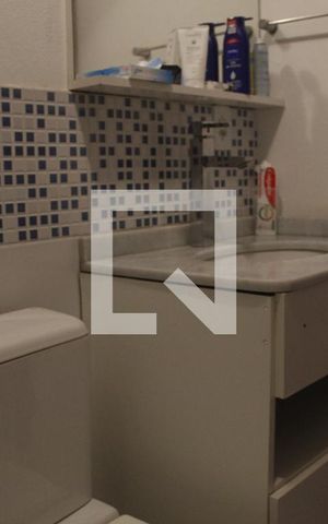Casa de condomínio para alugar com 160m², 3 quartos e 2 vagasBanheiro 2