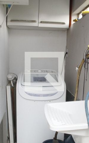 Casa de condomínio para alugar com 160m², 3 quartos e 2 vagasÁrea de Serviço