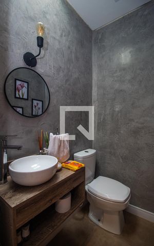 Casa à venda com 100m², 2 quartos e 3 vagas Casa à venda com 100m², 2 quartos e 3 vagasLavabo