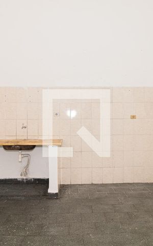 Casa para alugar com 250m², 3 quartos e sem vaga Casa para alugar com 250m², 3 quartos e sem vagaQuarto e Cozinha - Casa 03