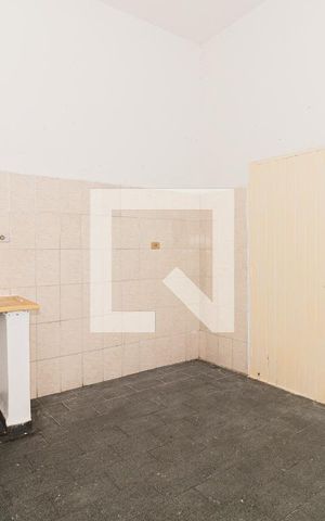 Casa para alugar com 250m², 3 quartos e sem vaga Casa para alugar com 250m², 3 quartos e sem vagaQuarto e Cozinha - Casa 03
