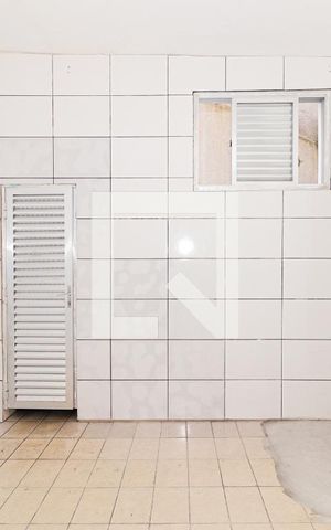 Casa para alugar com 250m², 3 quartos e sem vaga Casa para alugar com 250m², 3 quartos e sem vagaQuarto - Casa 01
