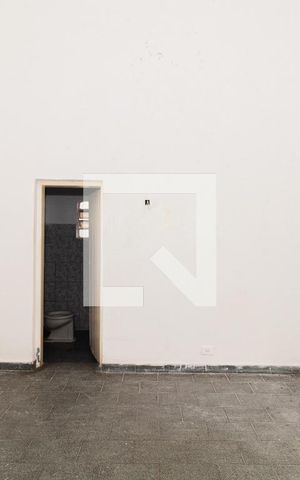 Casa para alugar com 250m², 3 quartos e sem vaga Casa para alugar com 250m², 3 quartos e sem vagaQuarto e Cozinha - Casa 03