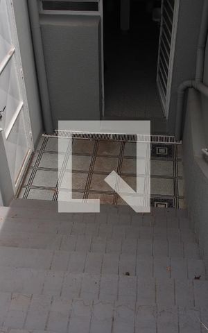 Casa para alugar com 266m², 3 quartos e 2 vagasEscadas