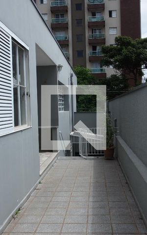 Casa para alugar com 266m², 3 quartos e 2 vagasQuintal