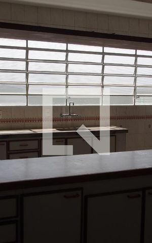 Casa para alugar com 266m², 3 quartos e 2 vagasCozinha