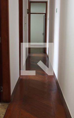Casa para alugar com 266m², 3 quartos e 2 vagasCorredor
