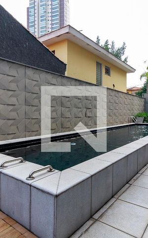Studio à venda com 24m², 1 quarto e sem vaga Studio à venda com 24m², 1 quarto e sem vagaPiscina