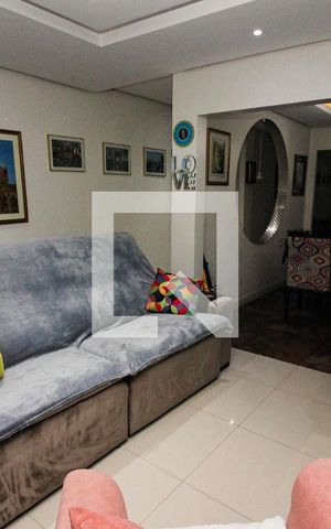 Casa à venda com 110m², 2 quartos e sem vaga Casa à venda com 110m², 2 quartos e sem vagaSala