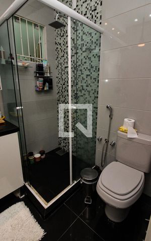 Casa à venda com 110m², 2 quartos e sem vaga Casa à venda com 110m², 2 quartos e sem vagaBanheiro