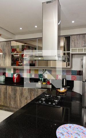 Casa à venda com 110m², 2 quartos e sem vaga Casa à venda com 110m², 2 quartos e sem vagaCozinha