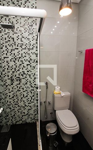 Casa à venda com 110m², 2 quartos e sem vaga Casa à venda com 110m², 2 quartos e sem vagaBanheiro