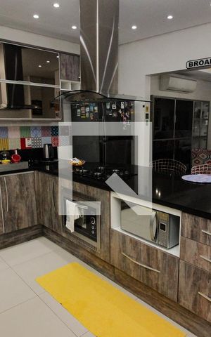 Casa à venda com 110m², 2 quartos e sem vaga Casa à venda com 110m², 2 quartos e sem vagaCozinha