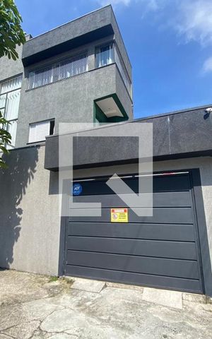 Casa à venda com 219m², 4 quartos e 2 vagasFachada