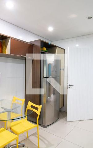 Casa à venda com 200m², 3 quartos e 3 vagas Casa à venda com 200m², 3 quartos e 3 vagasCozinha