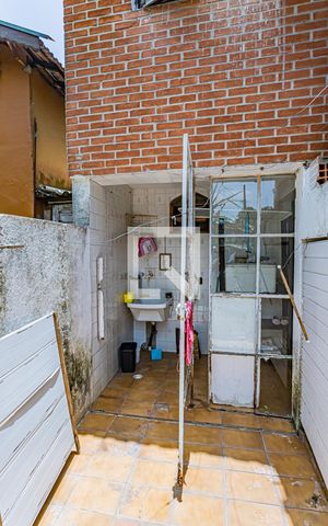 Casa à venda com 250m², 4 quartos e sem vagaQuintal - casa 1