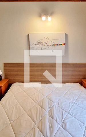 Casa à venda com 490m², 3 quartos e 3 vagas Casa à venda com 490m², 3 quartos e 3 vagasQuarto