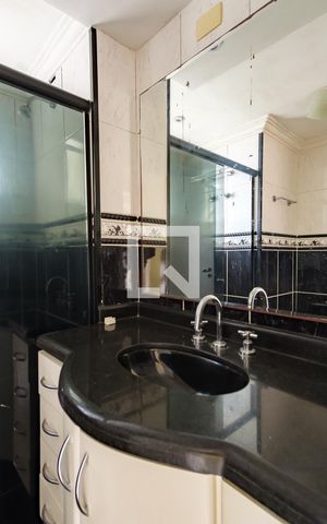 Apartamento à venda com 72m², 3 quartos e 1 vaga Apartamento à venda com 72m², 3 quartos e 1 vagaBanheiro