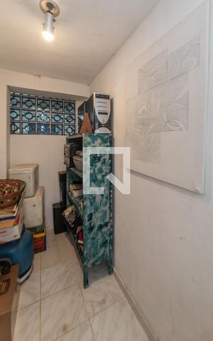 Casa à venda com 275m², 3 quartos e sem vaga Casa à venda com 275m², 3 quartos e sem vagaDepósito