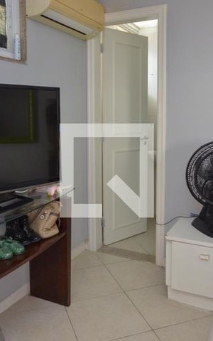 Casa de condomínio à venda com 431m², 6 quartos e 6 vagasQuarto de Serviço