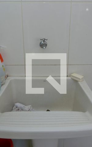 Casa de condomínio à venda com 431m², 6 quartos e 6 vagasÁrea de serviço