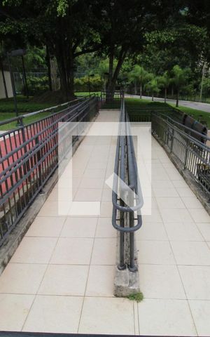 Apartamento para alugar com 90m², 3 quartos e 1 vagaAcessibilidade para o clube 