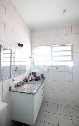 Casa para alugar com 133m², 2 quartos e 3 vagasBanheiro Social 2