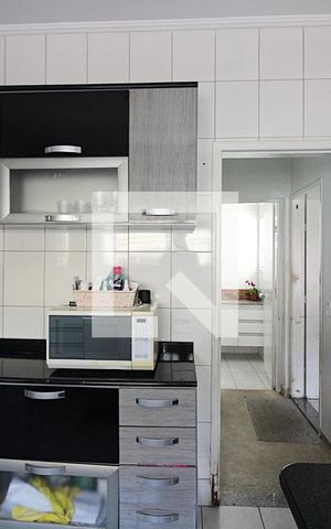 Casa para alugar com 133m², 2 quartos e 3 vagasCozinha 