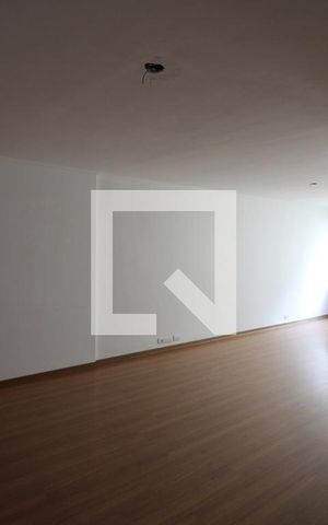 Apartamento à venda com 135m², 3 quartos e 2 vagasSala integrada com a cozinha
