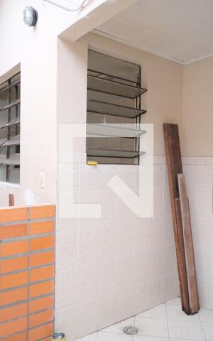 Casa à venda com 250m², 2 quartos e 1 vagaÁrea de Serviço