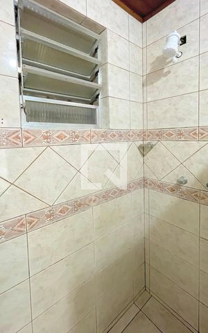 Casa à venda com 250m², 2 quartos e 1 vaga Casa à venda com 250m², 2 quartos e 1 vagaBanheiro 1