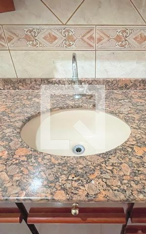 Casa à venda com 250m², 2 quartos e 1 vaga Casa à venda com 250m², 2 quartos e 1 vagaBanheiro 1