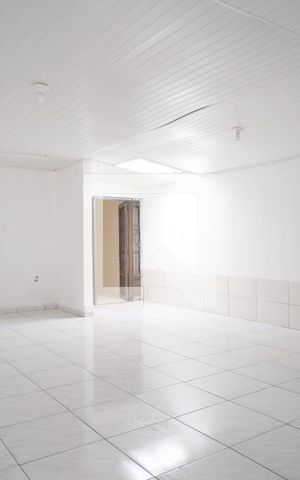 Casa à venda com 250m², 2 quartos e 1 vagaSala