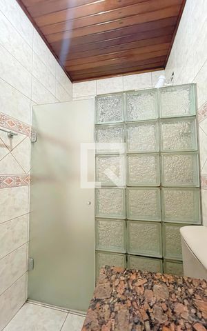 Casa à venda com 250m², 2 quartos e 1 vaga Casa à venda com 250m², 2 quartos e 1 vagaBanheiro 1
