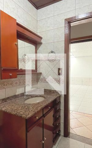 Casa à venda com 250m², 2 quartos e 1 vaga Casa à venda com 250m², 2 quartos e 1 vagaBanheiro 1