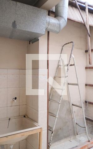 Casa à venda com 250m², 2 quartos e 1 vagaÁrea de Serviço